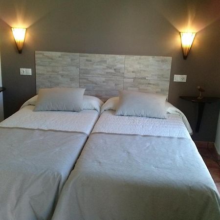 לוס ארקוס Hostal Suetxe מראה חיצוני תמונה