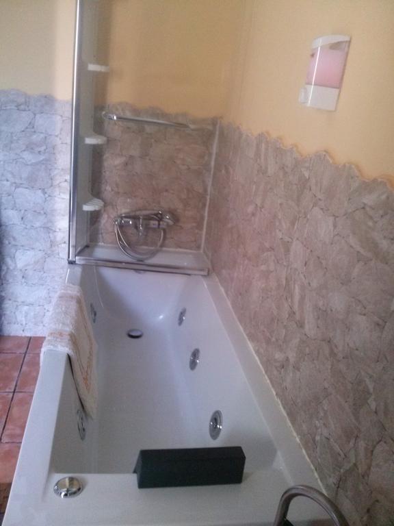 לוס ארקוס Hostal Suetxe מראה חיצוני תמונה