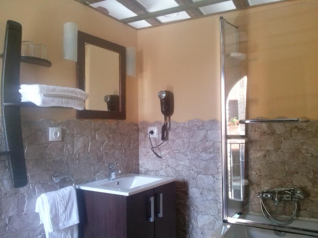 לוס ארקוס Hostal Suetxe מראה חיצוני תמונה