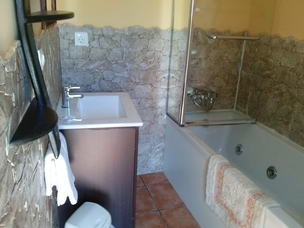 לוס ארקוס Hostal Suetxe מראה חיצוני תמונה