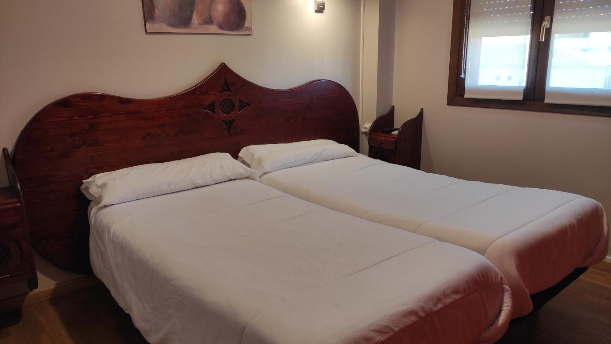 לוס ארקוס Hostal Suetxe מראה חיצוני תמונה