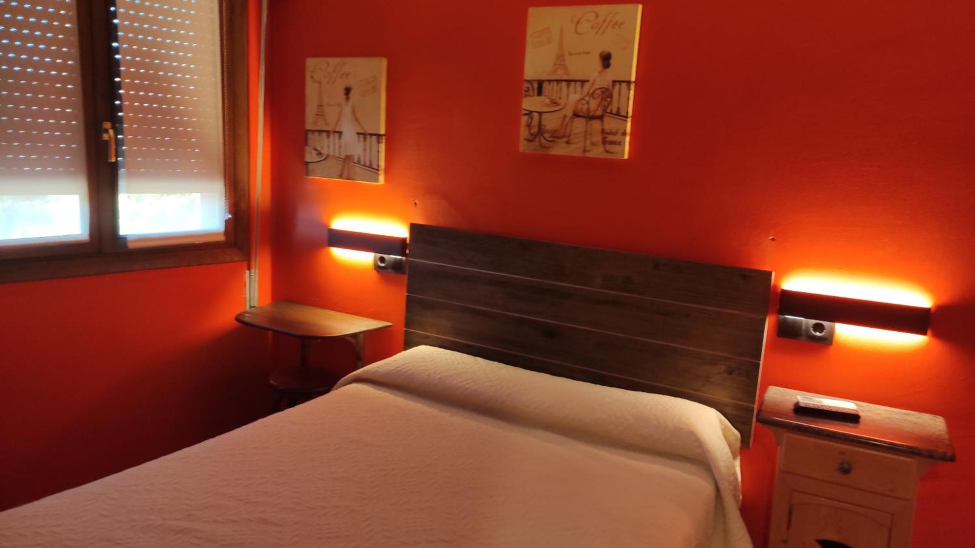 לוס ארקוס Hostal Suetxe מראה חיצוני תמונה